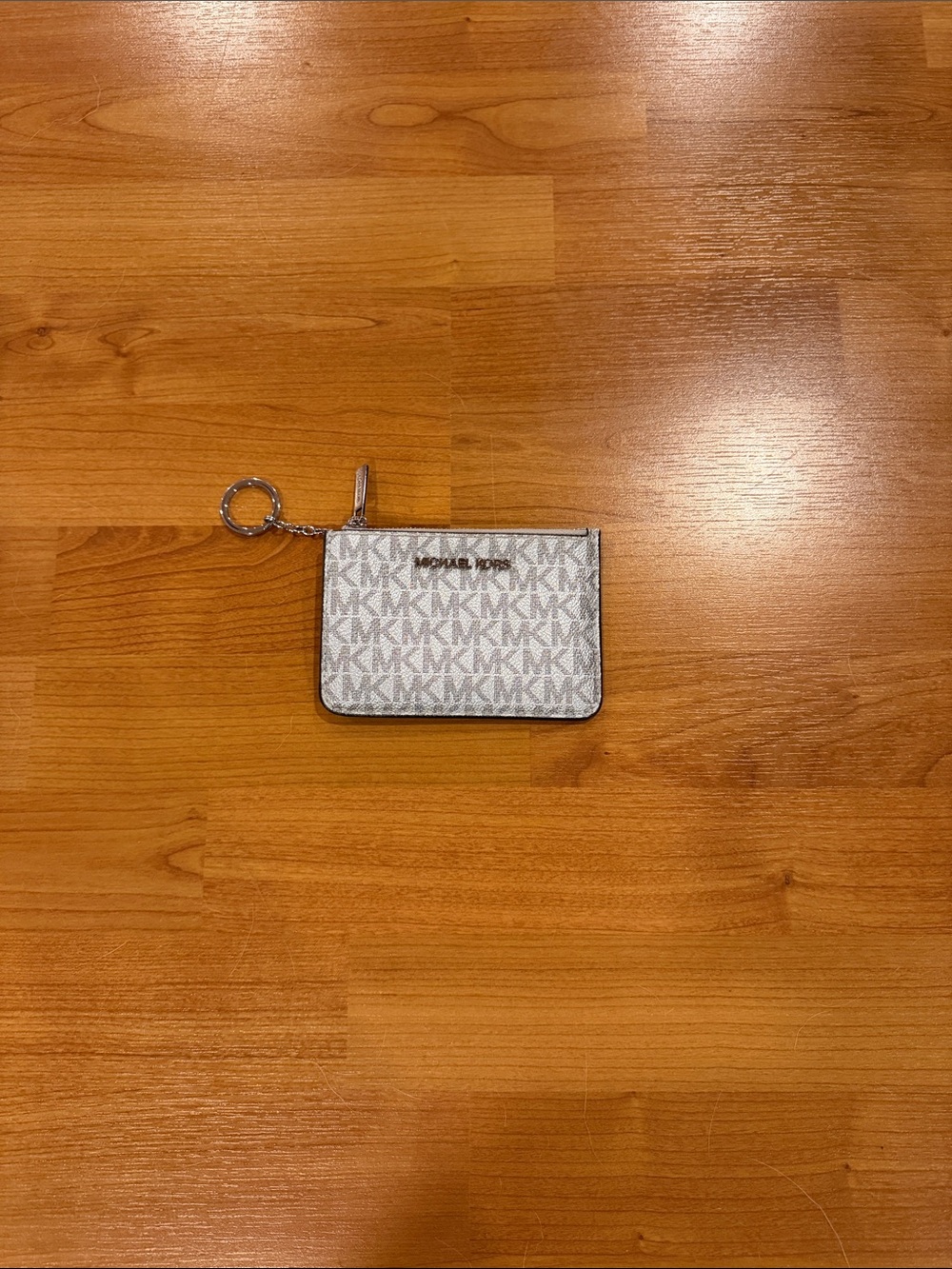 Michael Kors Keychain Wallet - Picture 2 of 4